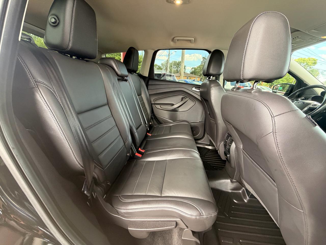 Ford Escape Titanium 4WD 2016