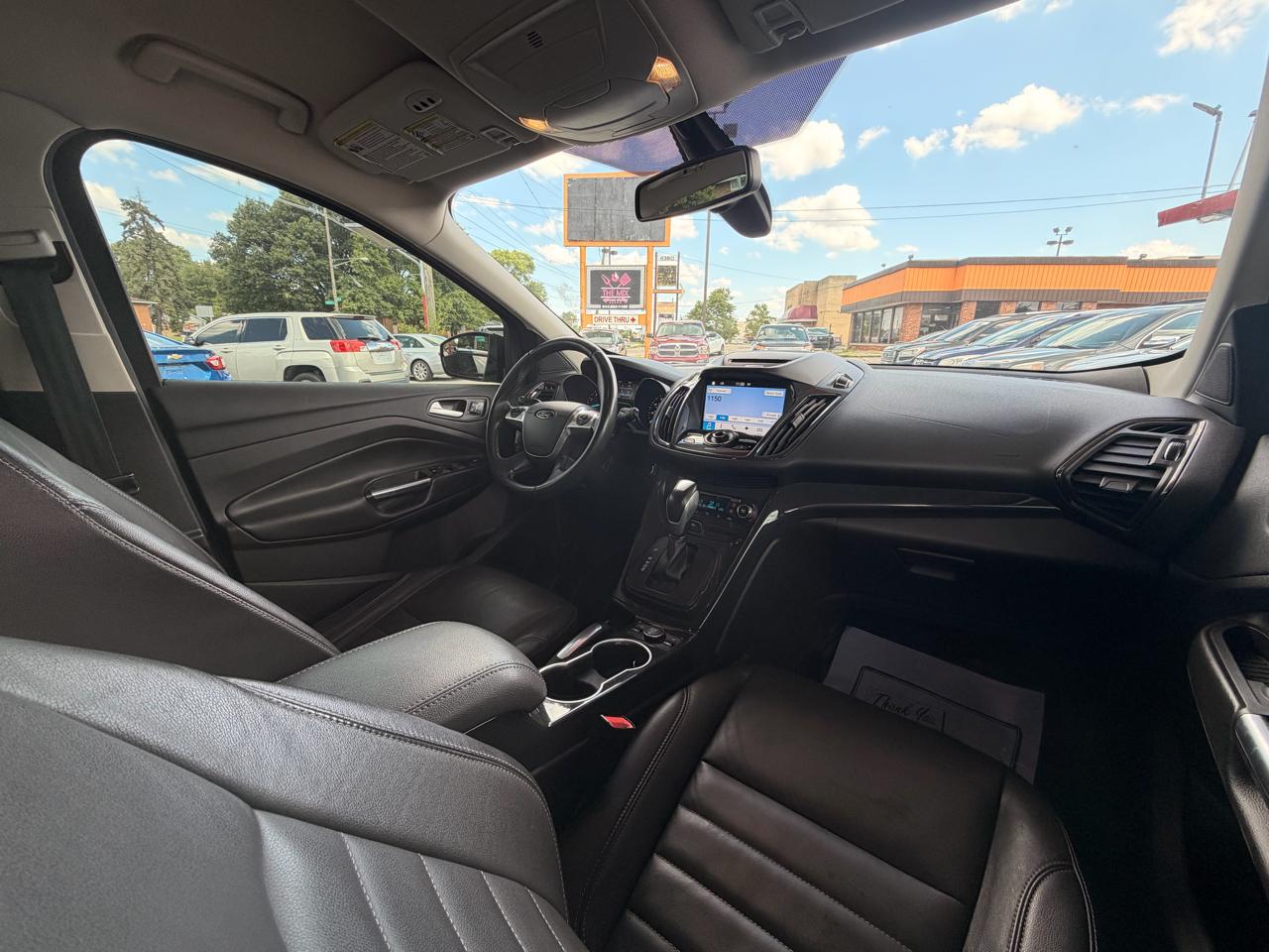 Ford Escape Titanium 4WD 2016