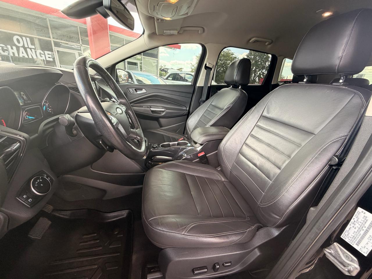 Ford Escape Titanium 4WD 2016