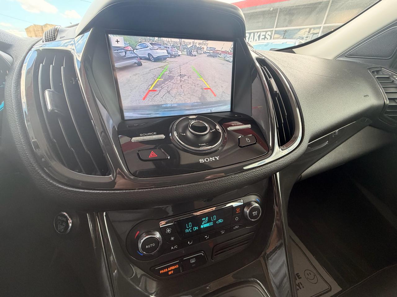 Ford Escape Titanium 4WD 2016