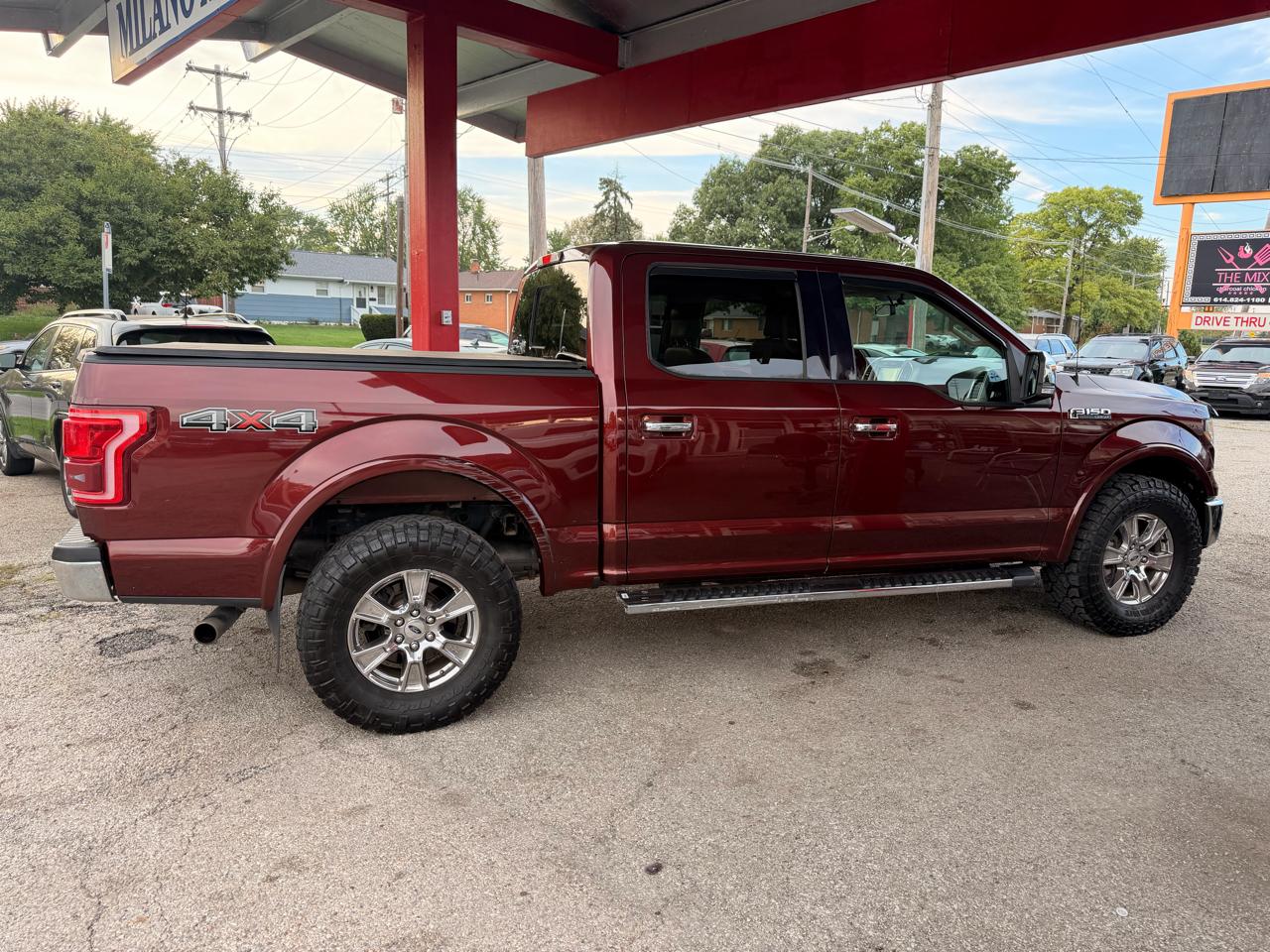 Ford F-150 4WD SuperCrew 145" Lariat 2016