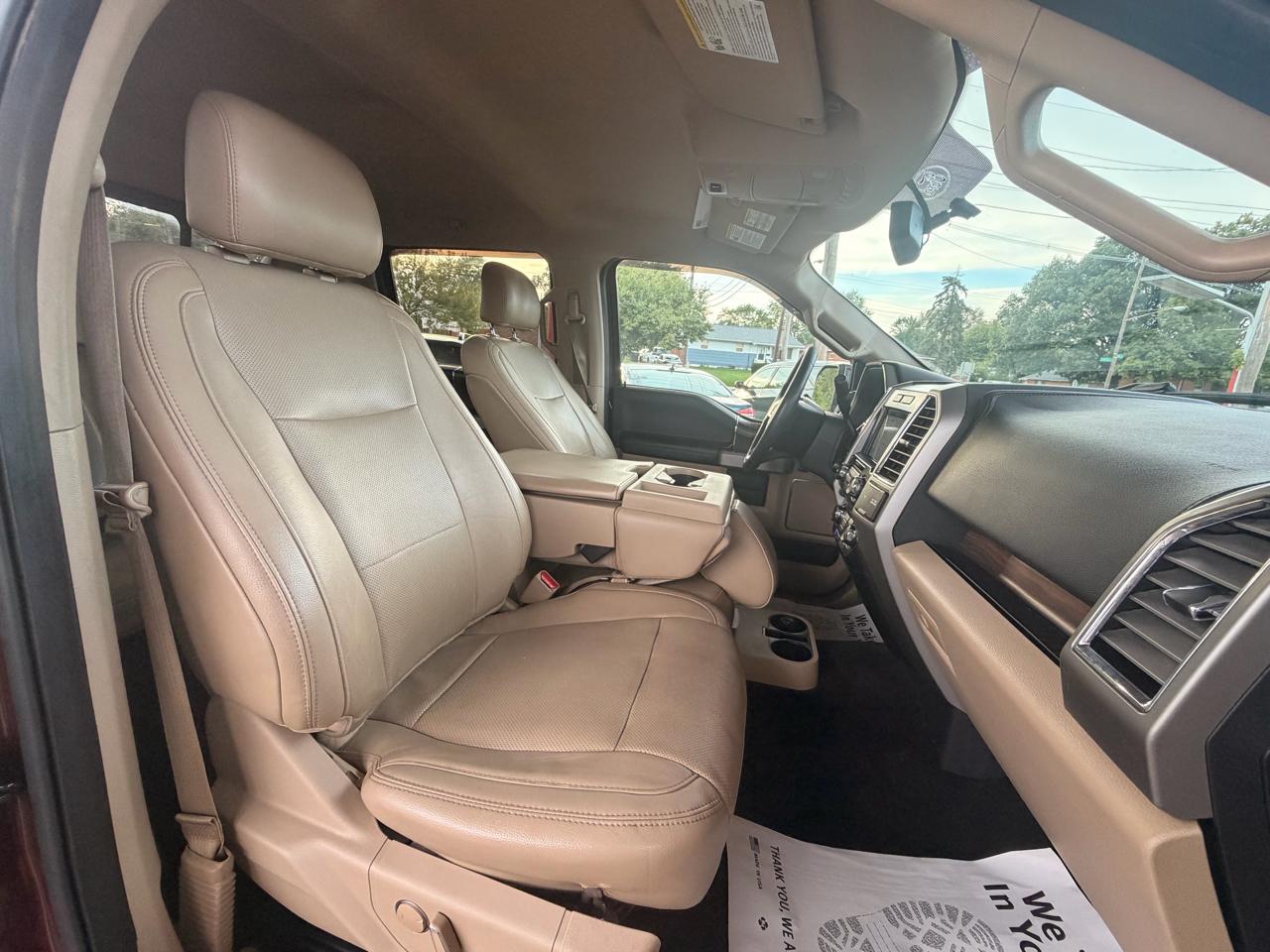 Ford F-150 4WD SuperCrew 145" Lariat 2016