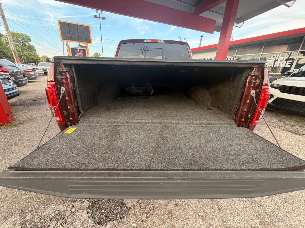 Ford F-150 4WD SuperCrew 145" Lariat 2016