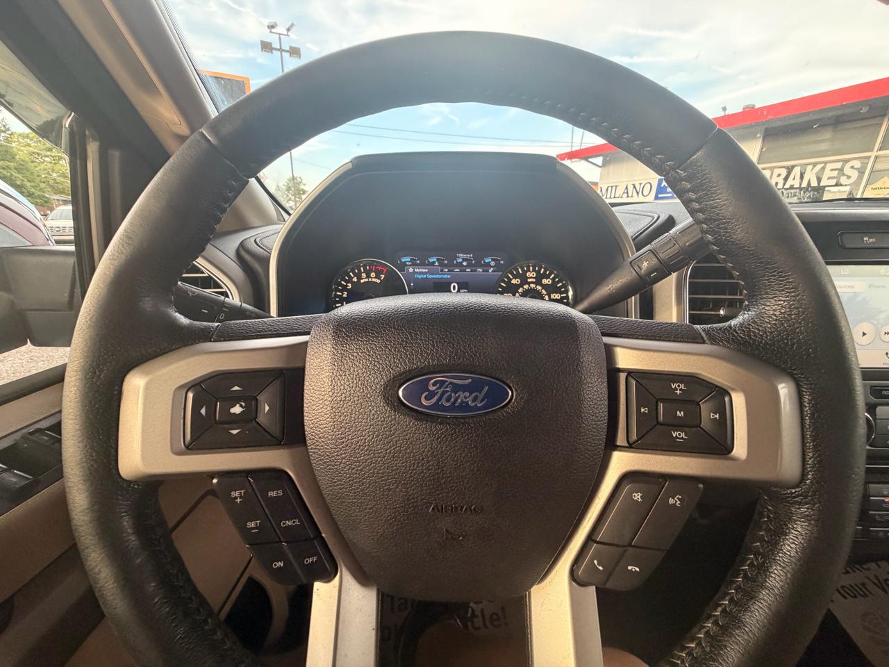 Ford F-150 4WD SuperCrew 145" Lariat 2016