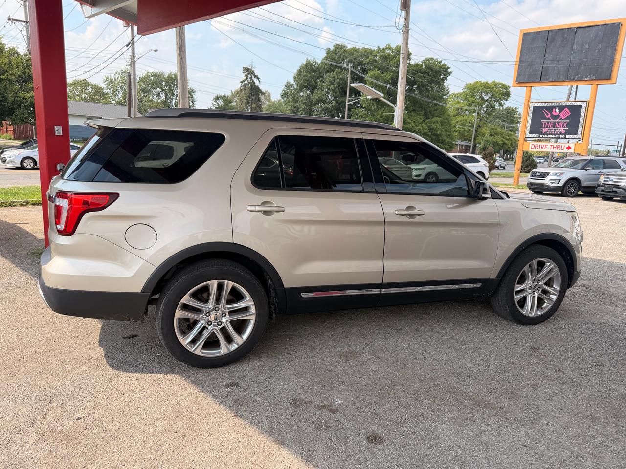 Ford Explorer XLT FWD 2017