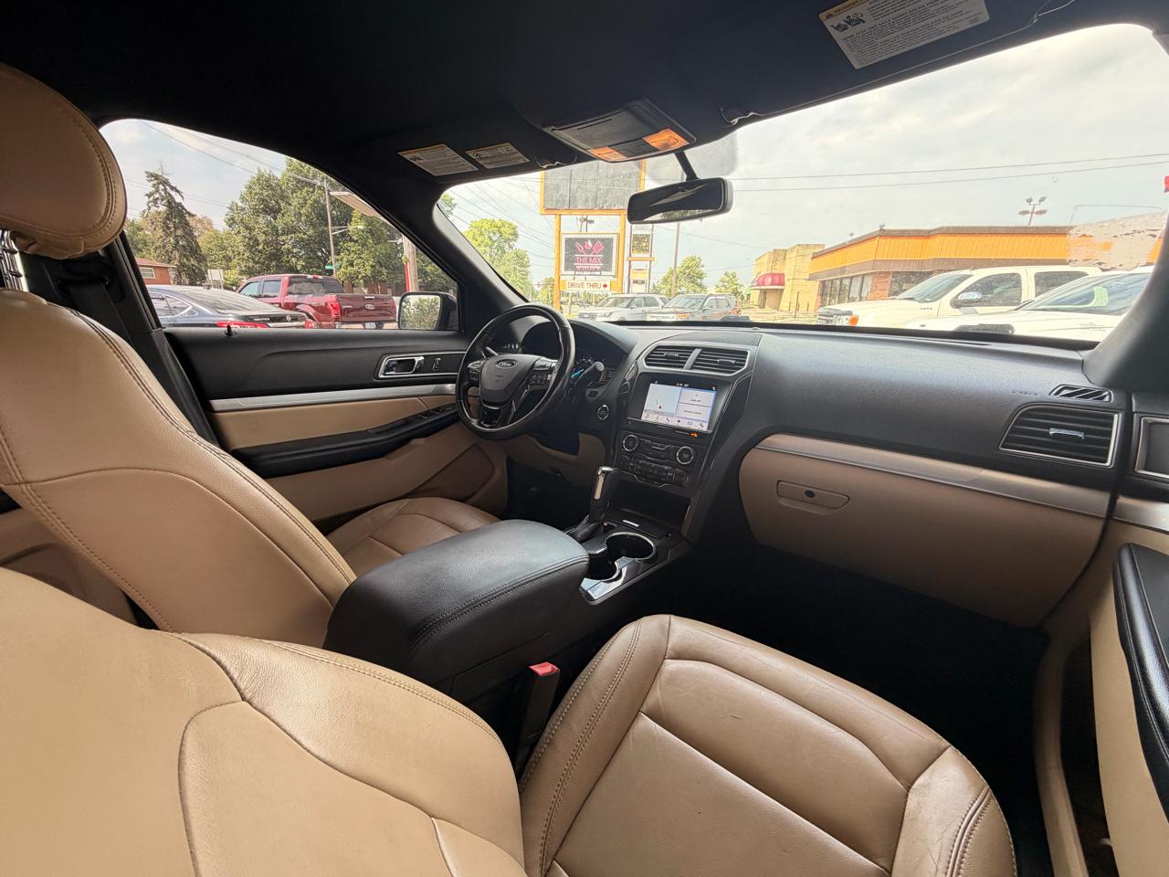 Ford Explorer XLT FWD 2017