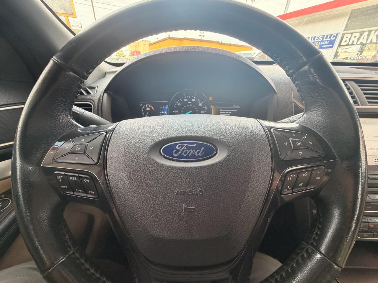 Ford Explorer XLT FWD 2017