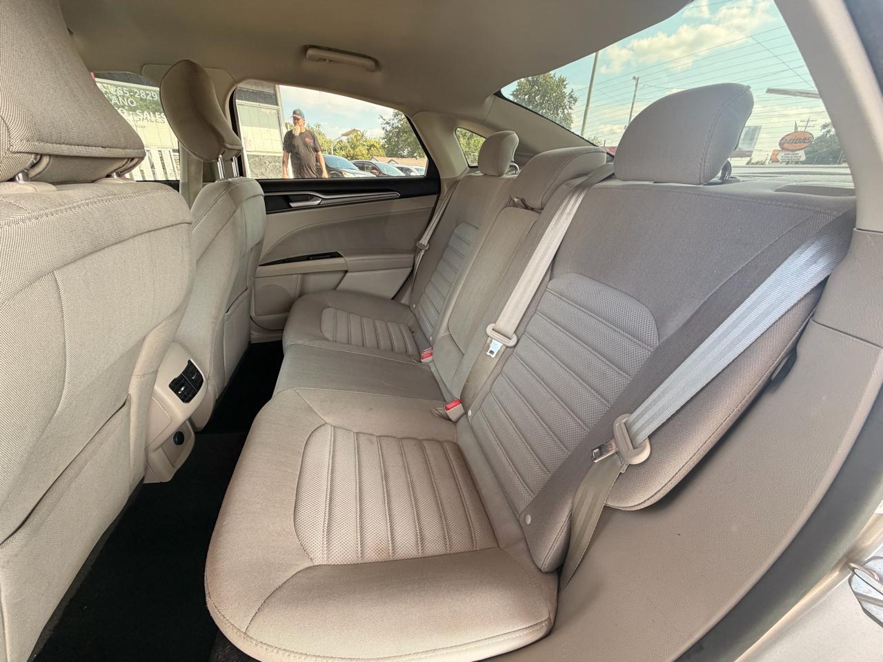 Ford Fusion SE 2017