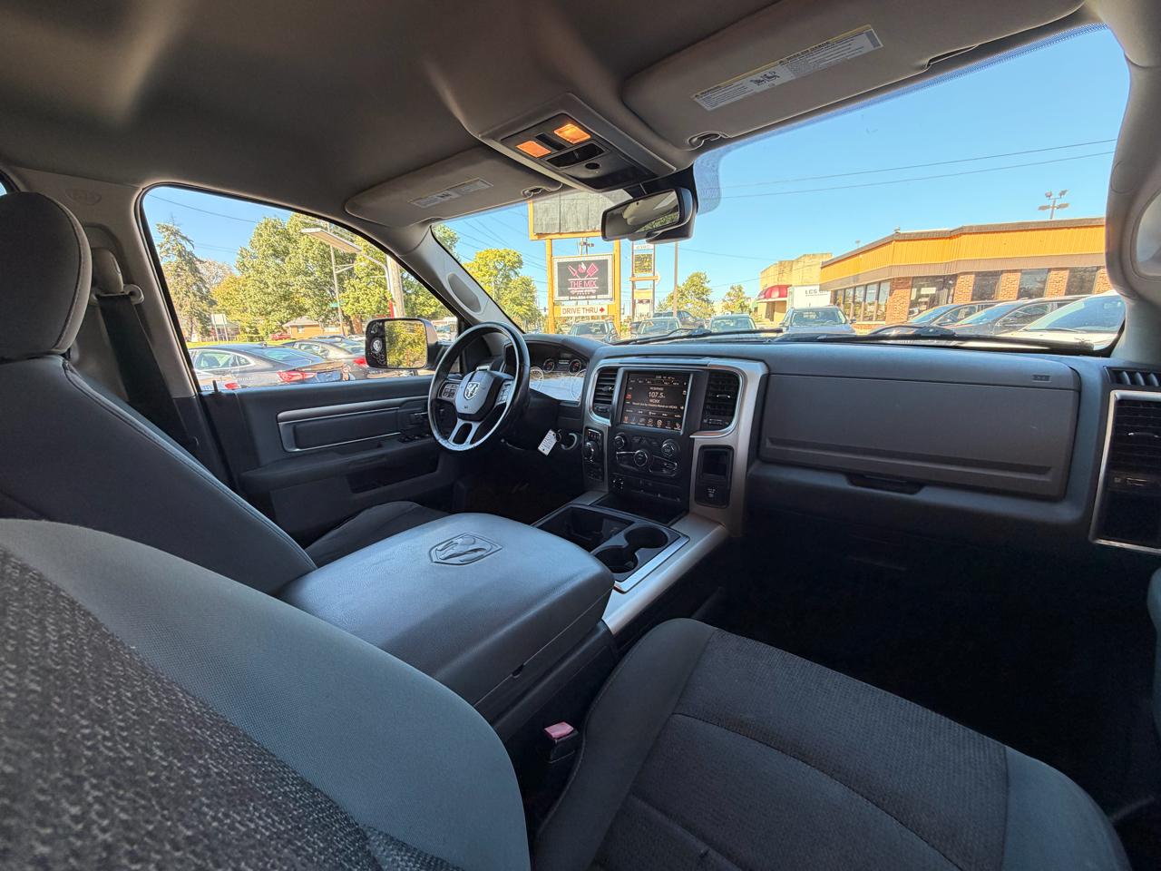RAM 1500 SLT Quad Cab 4WD 2014