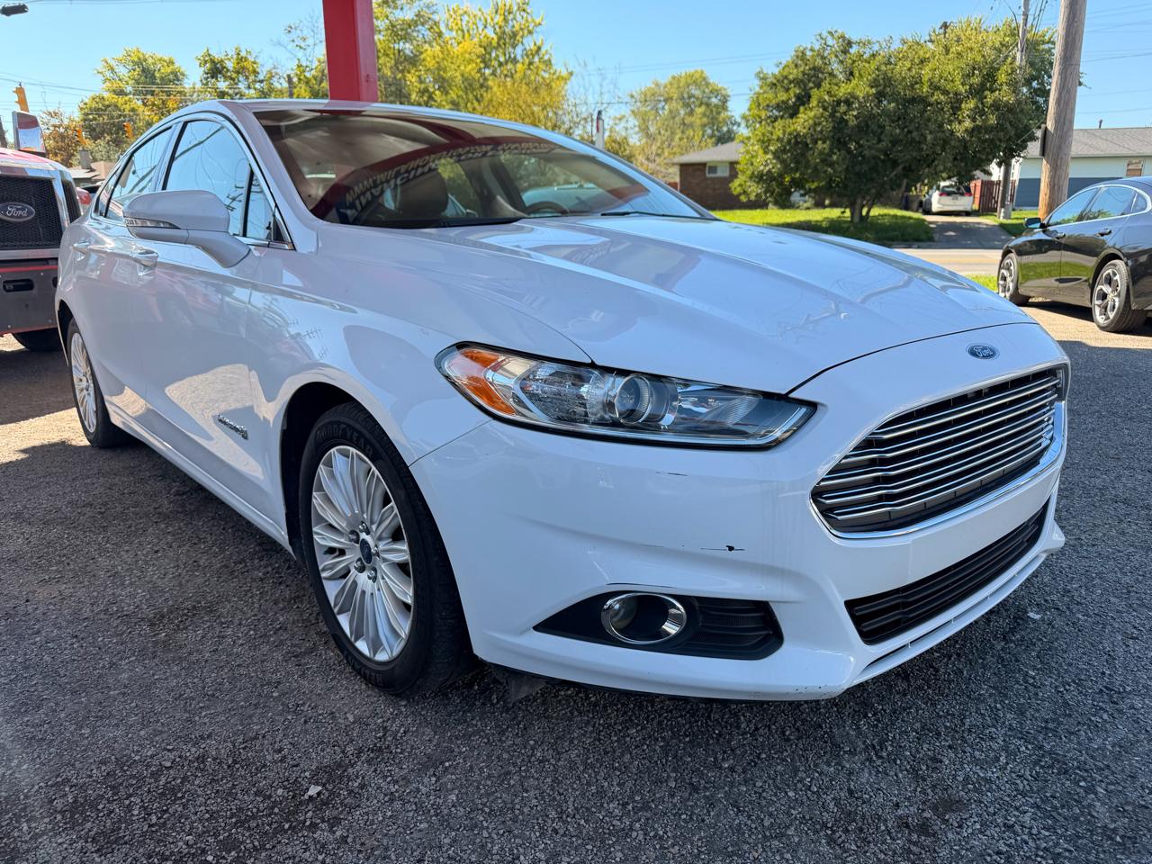 Ford Fusion Hybrid SE 2016
