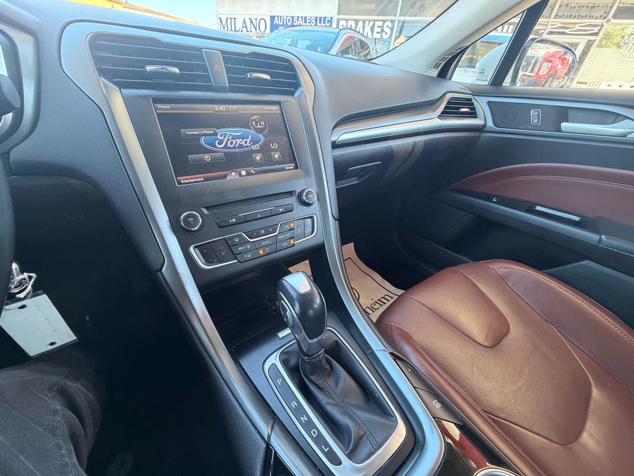 Ford Fusion Hybrid SE 2016