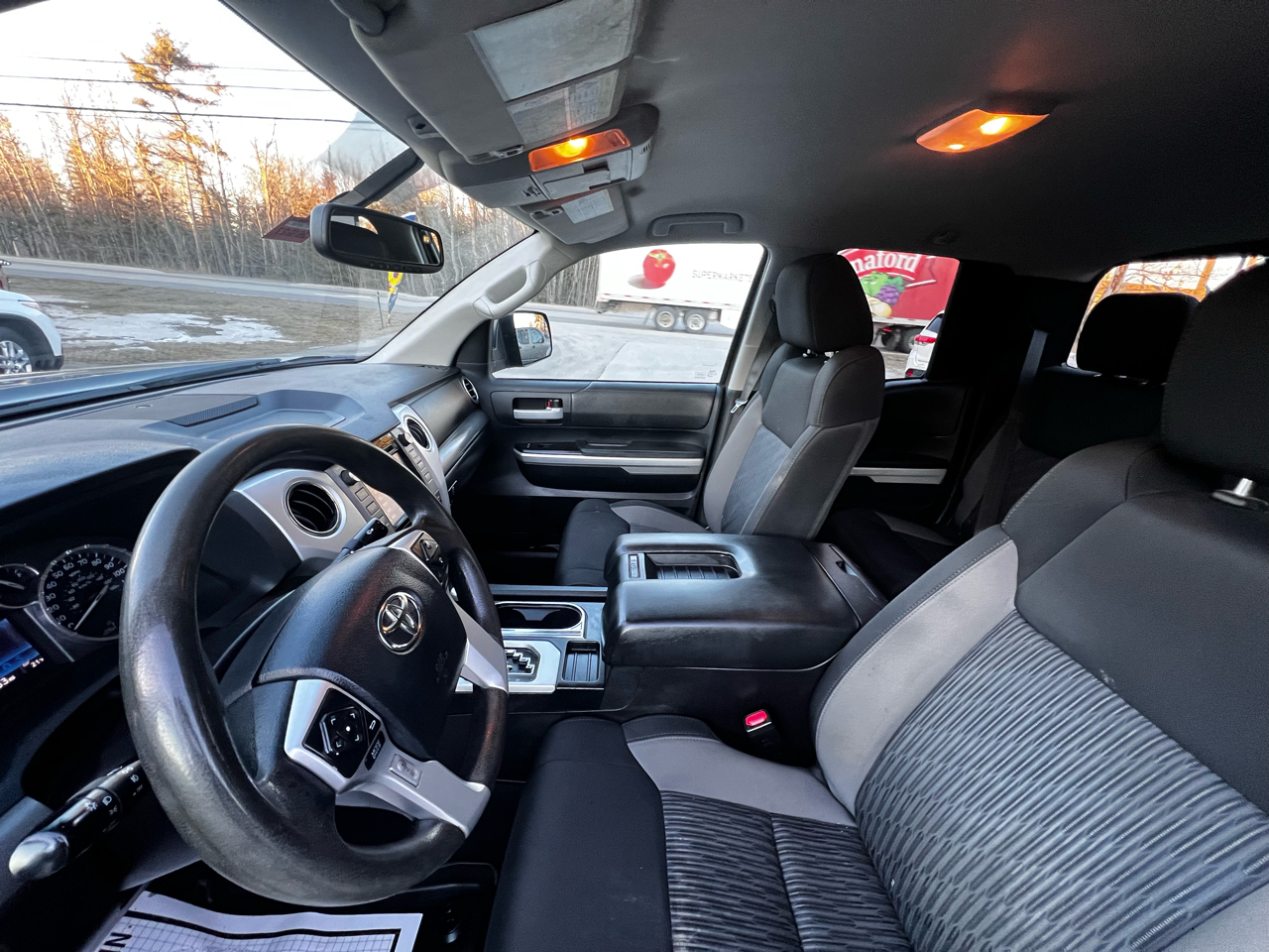 Toyota Tundra 4WD Truck  2016