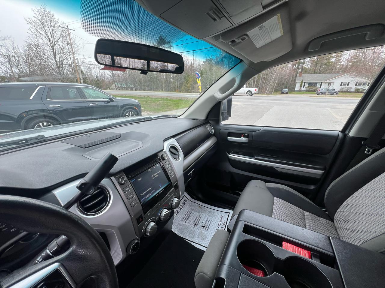 Toyota Tundra 4WD  2017