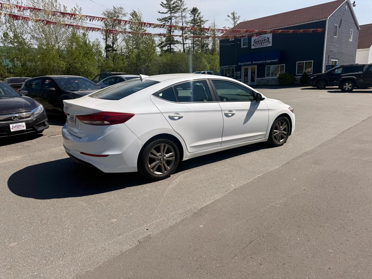 Hyundai Elantra  2017