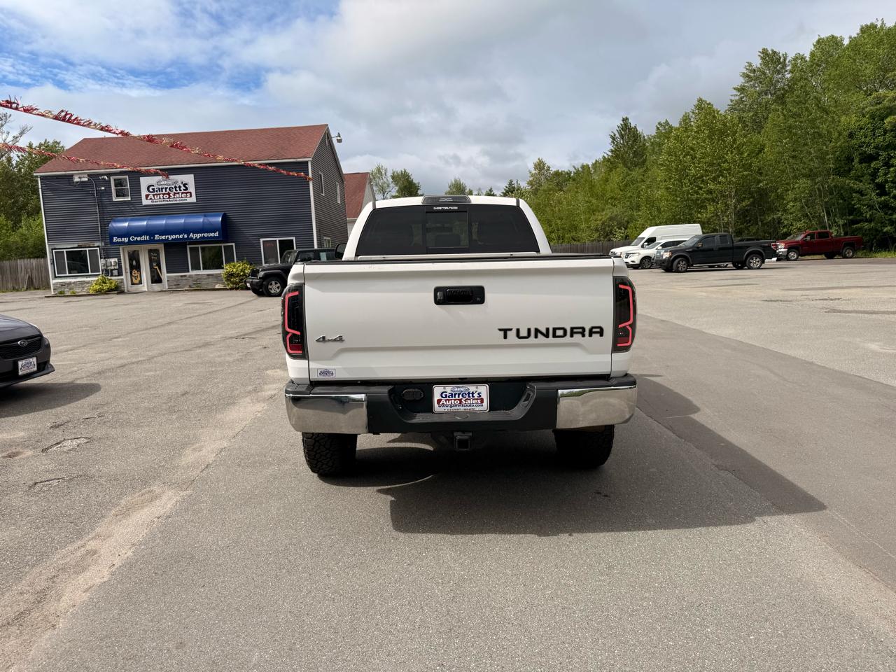 Toyota Tundra  2016