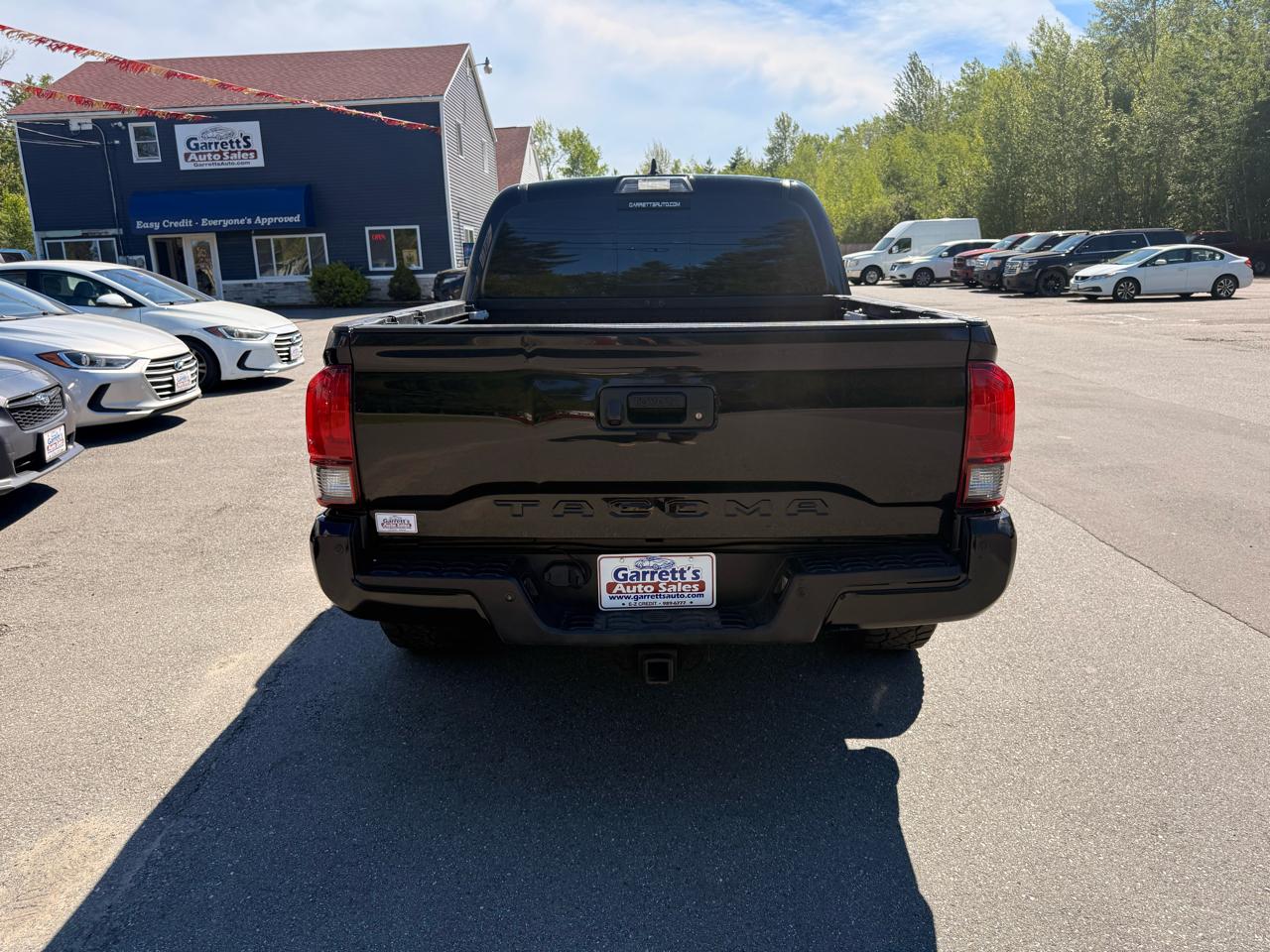 Toyota Tacoma  2018