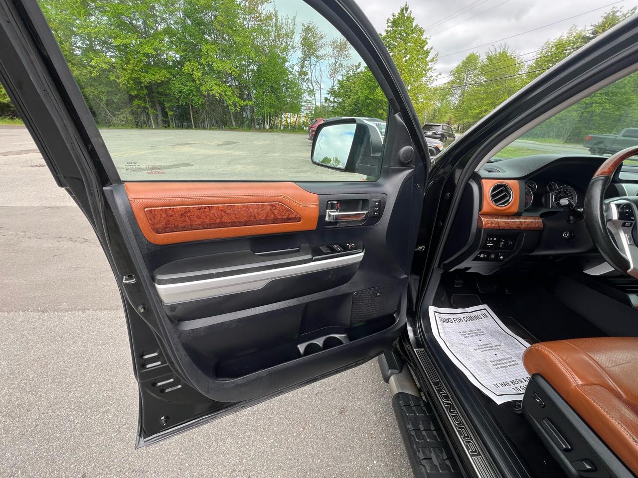 Toyota Tundra  2014