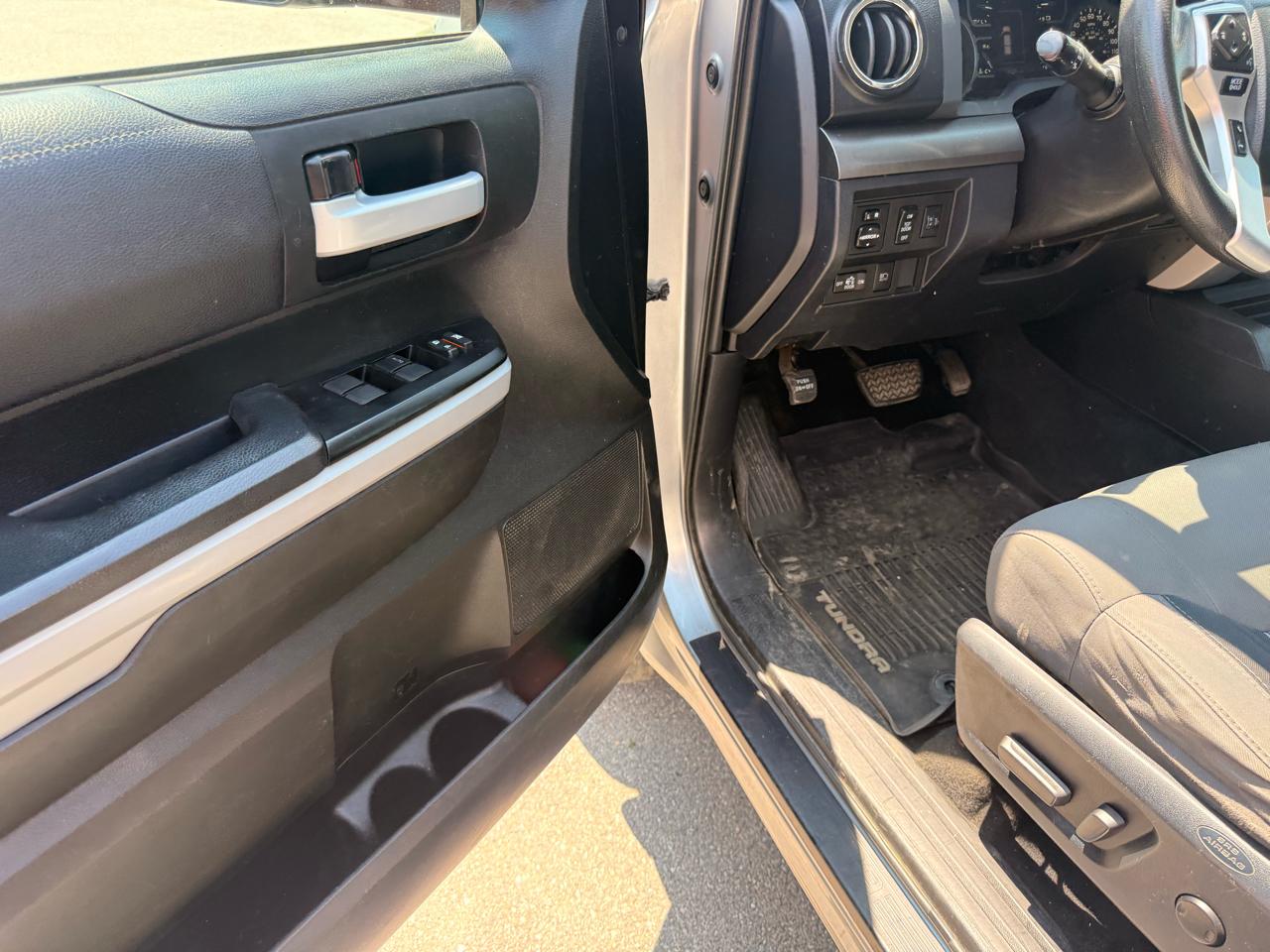Toyota Tundra  2019