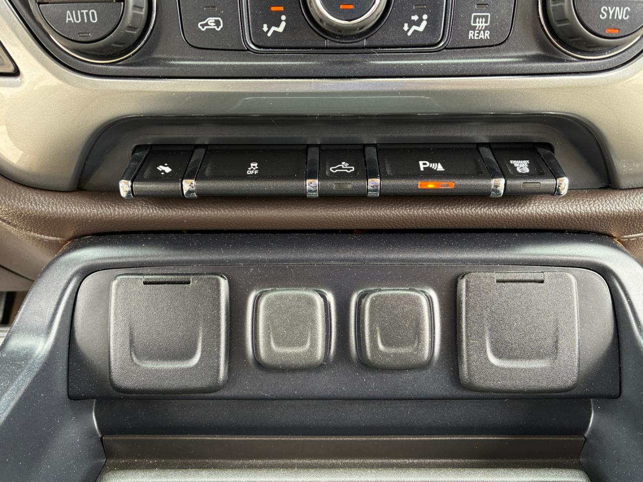 Chevrolet Silverado 3500HD  2015