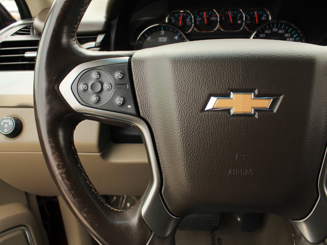 Chevrolet Suburban  2020