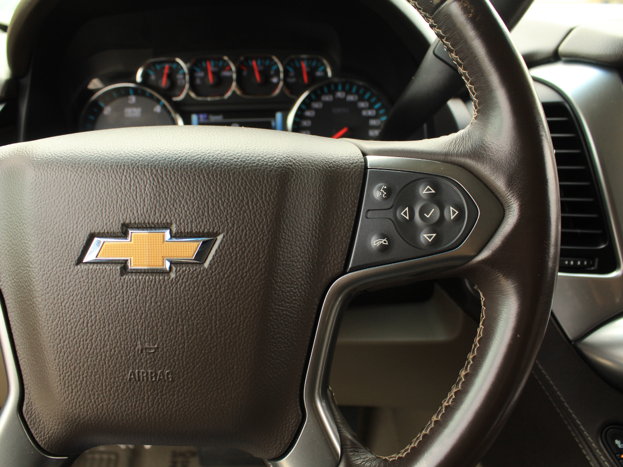 Chevrolet Suburban  2020