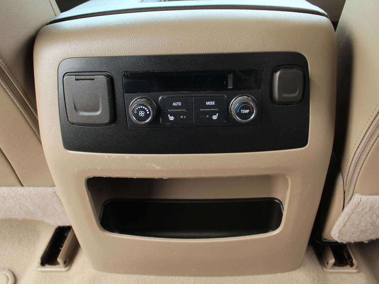 Chevrolet Suburban  2020