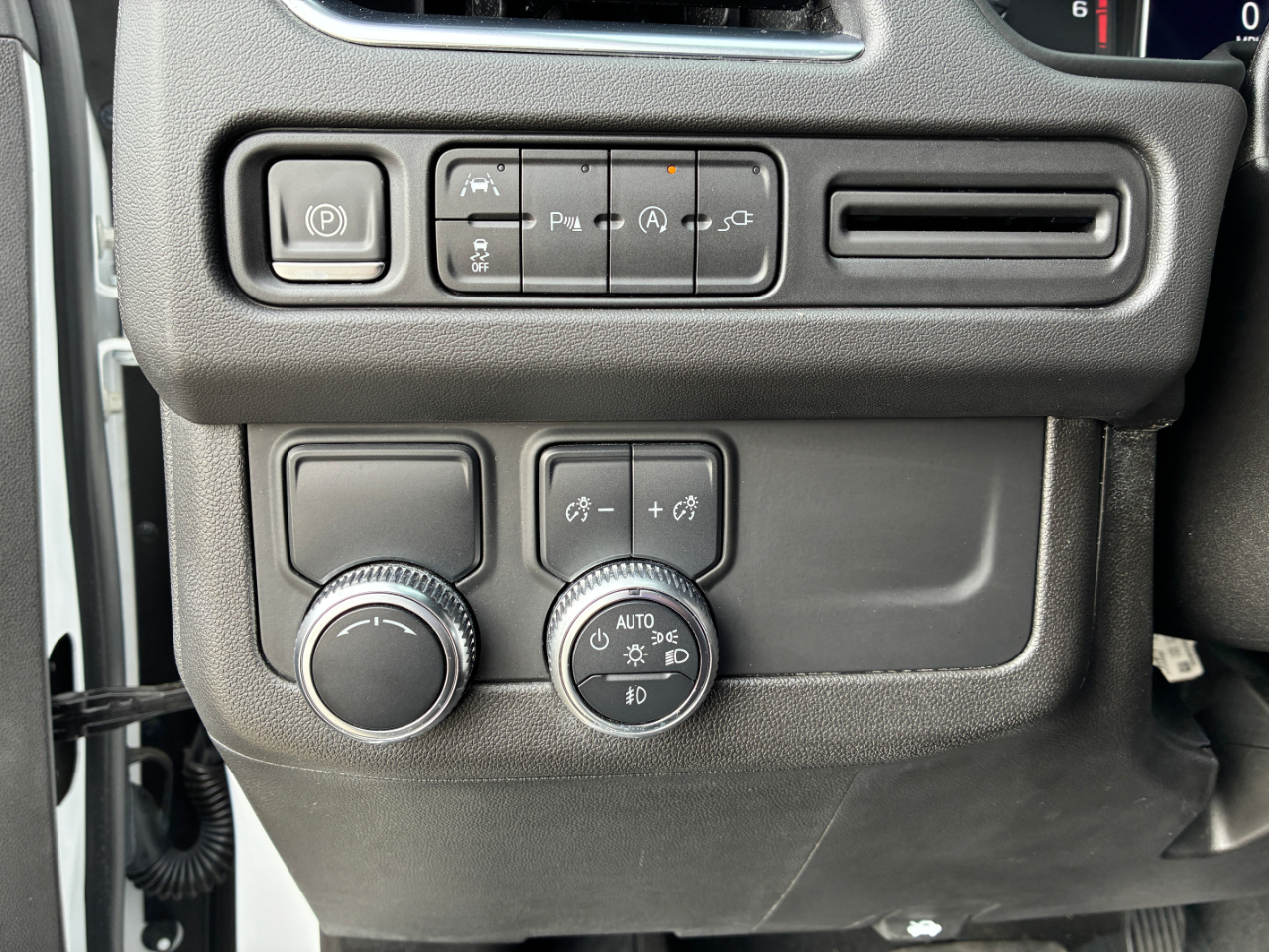 GMC Yukon XL 1500 SLT 2021