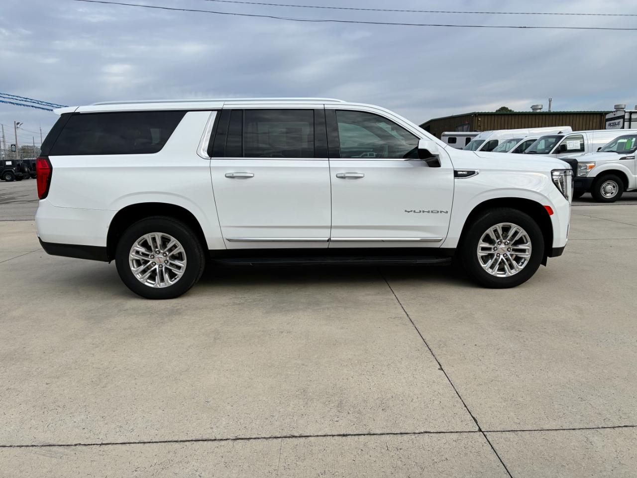 GMC Yukon XL 1500 SLT 2021
