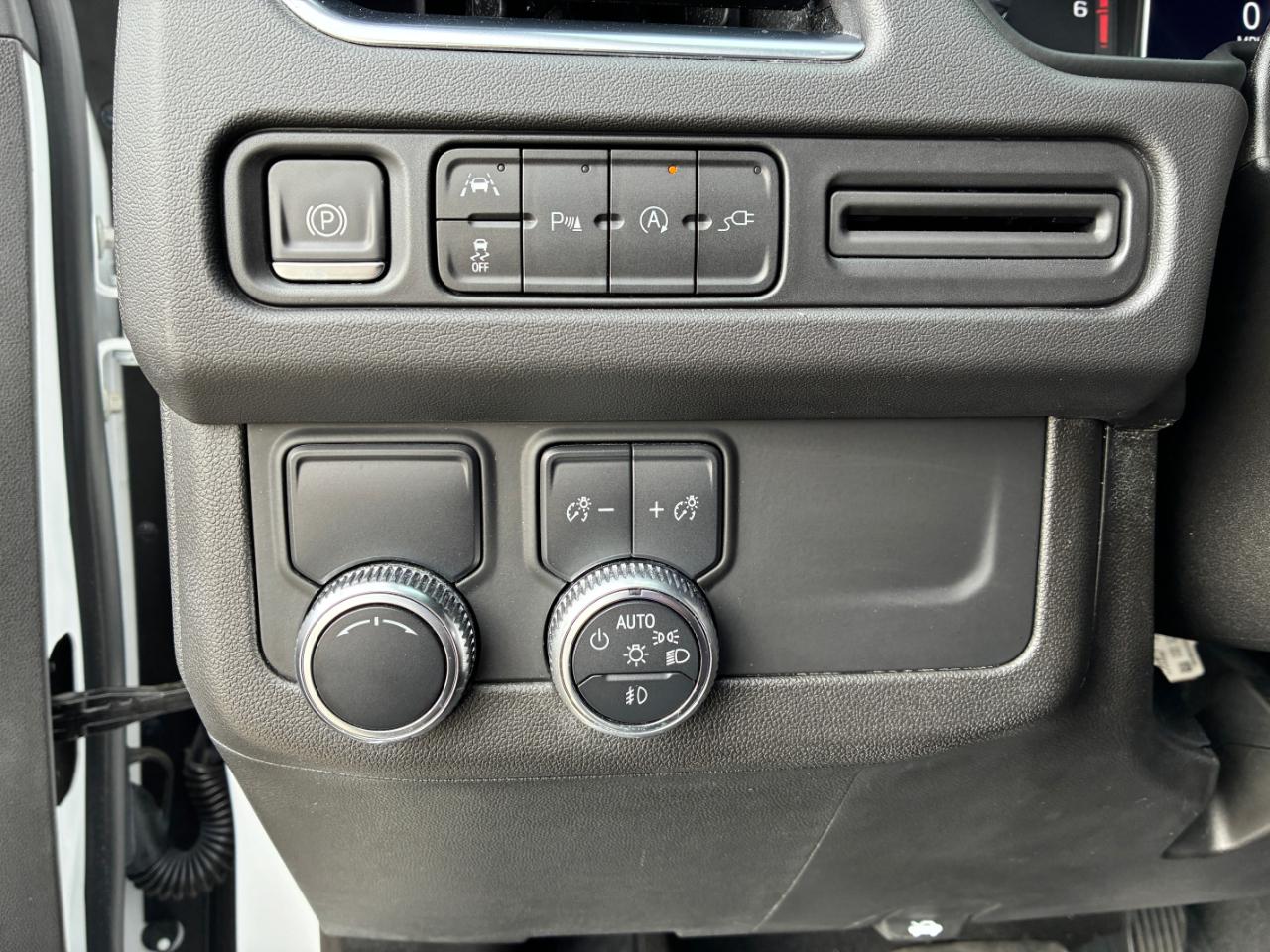 GMC Yukon XL 1500 SLT 2021