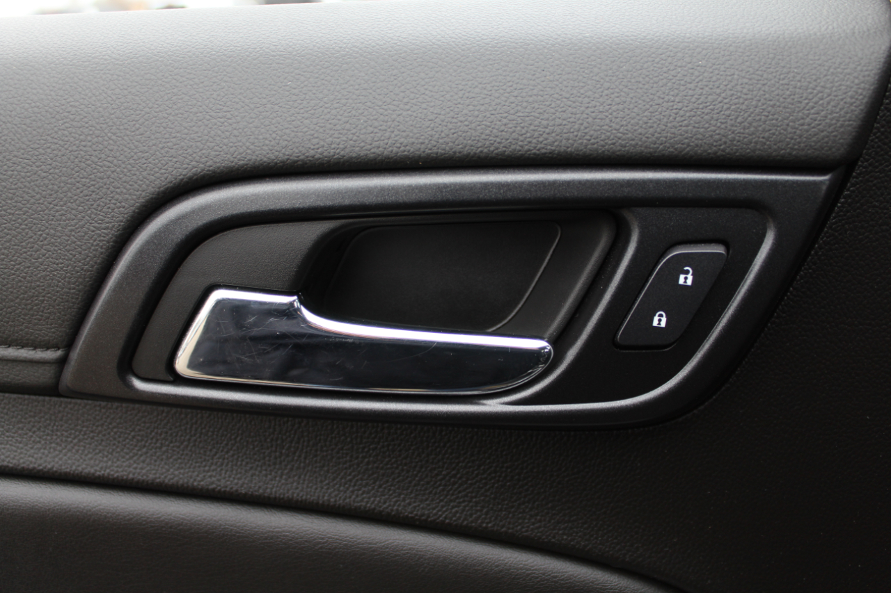 Chevrolet Suburban  2019