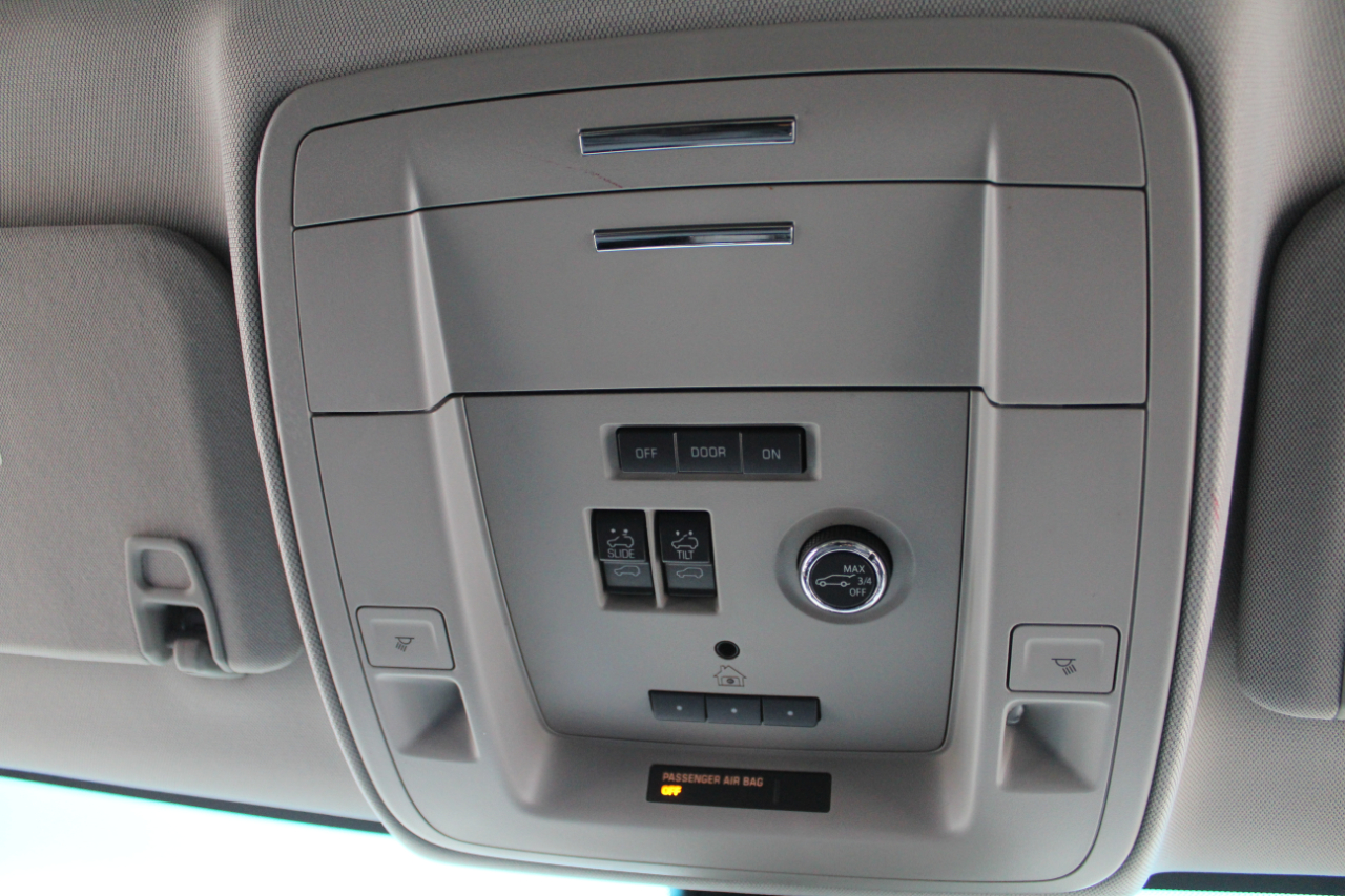 Chevrolet Suburban  2019