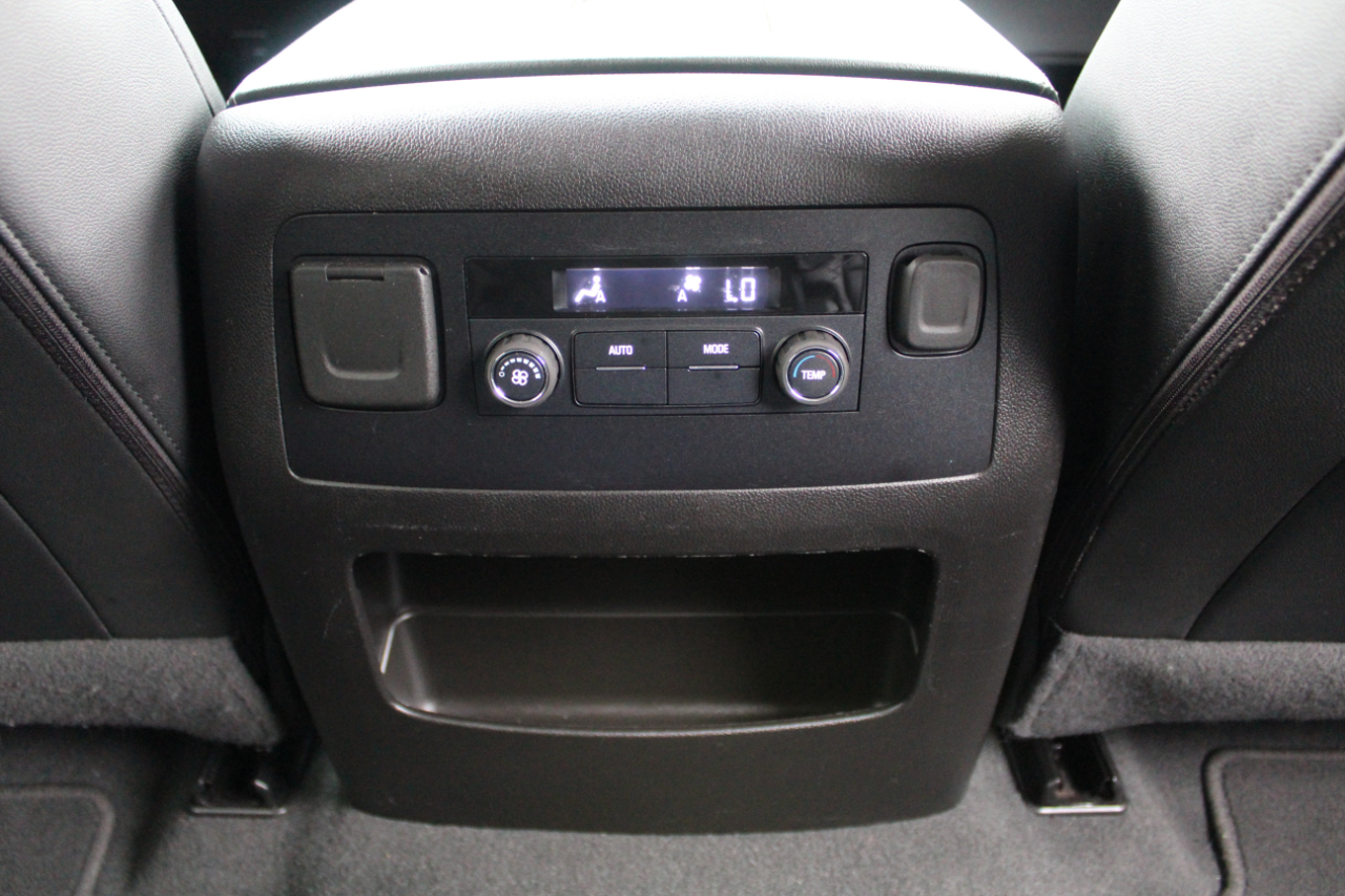 Chevrolet Suburban  2019