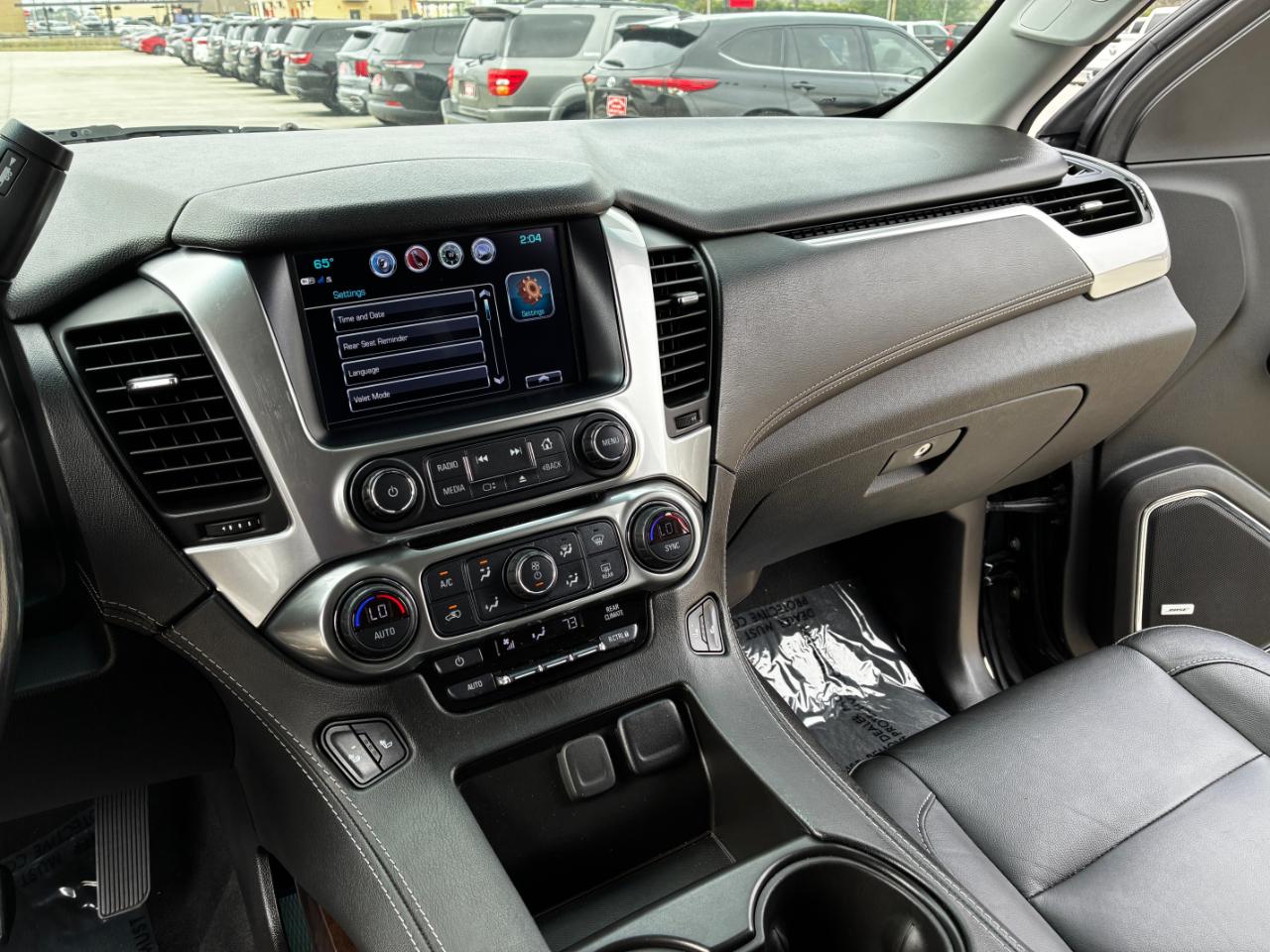 Chevrolet Suburban  2019