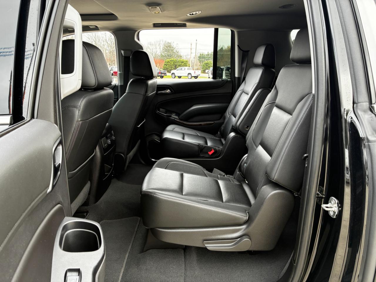 Chevrolet Suburban  2019