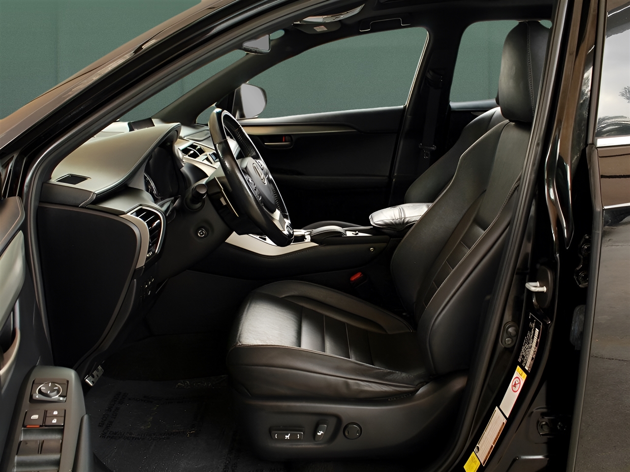 Lexus NX 200t  2015 Lexus NX 200t  2015