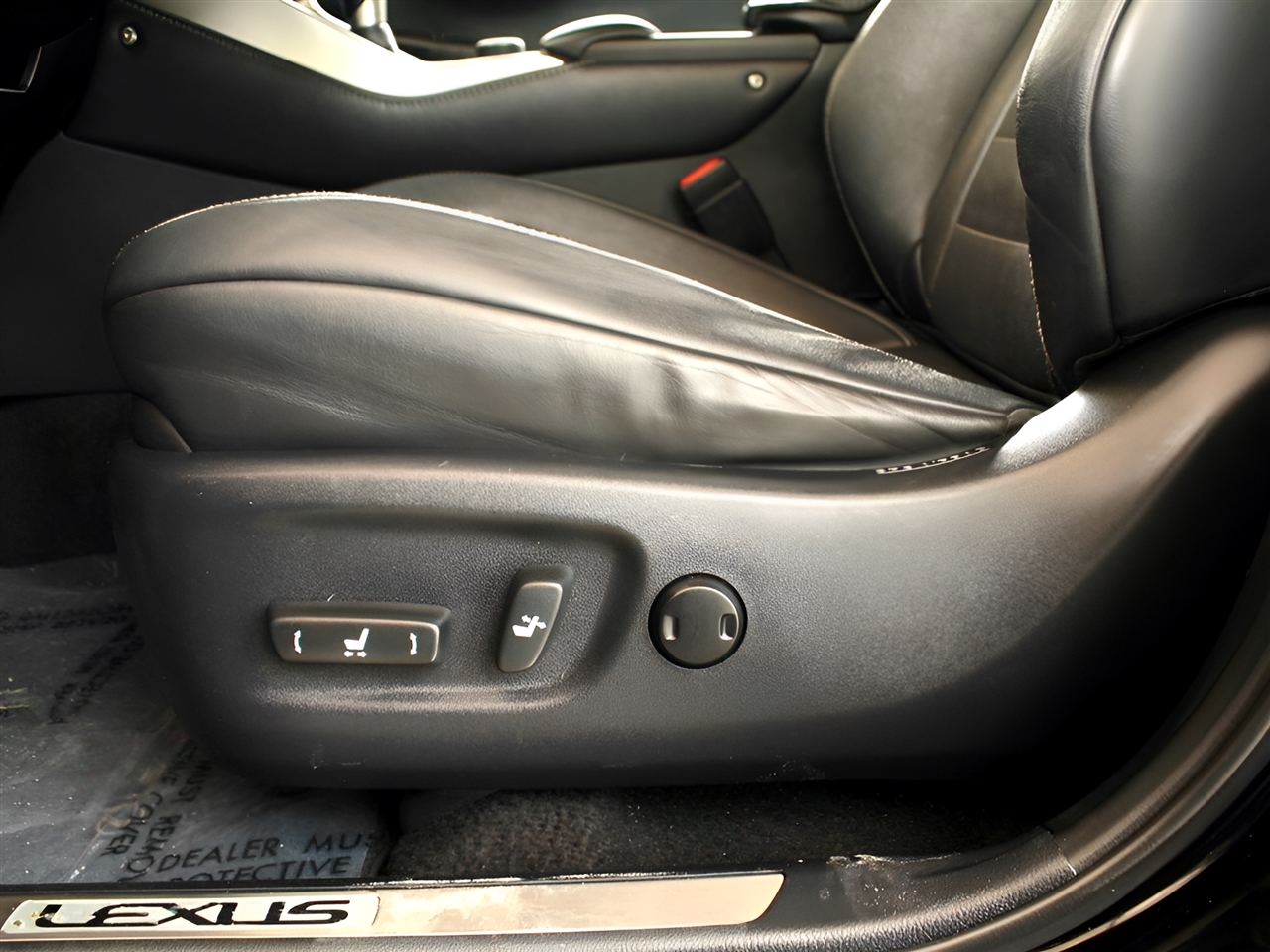Lexus NX 200t  2015 Lexus NX 200t  2015