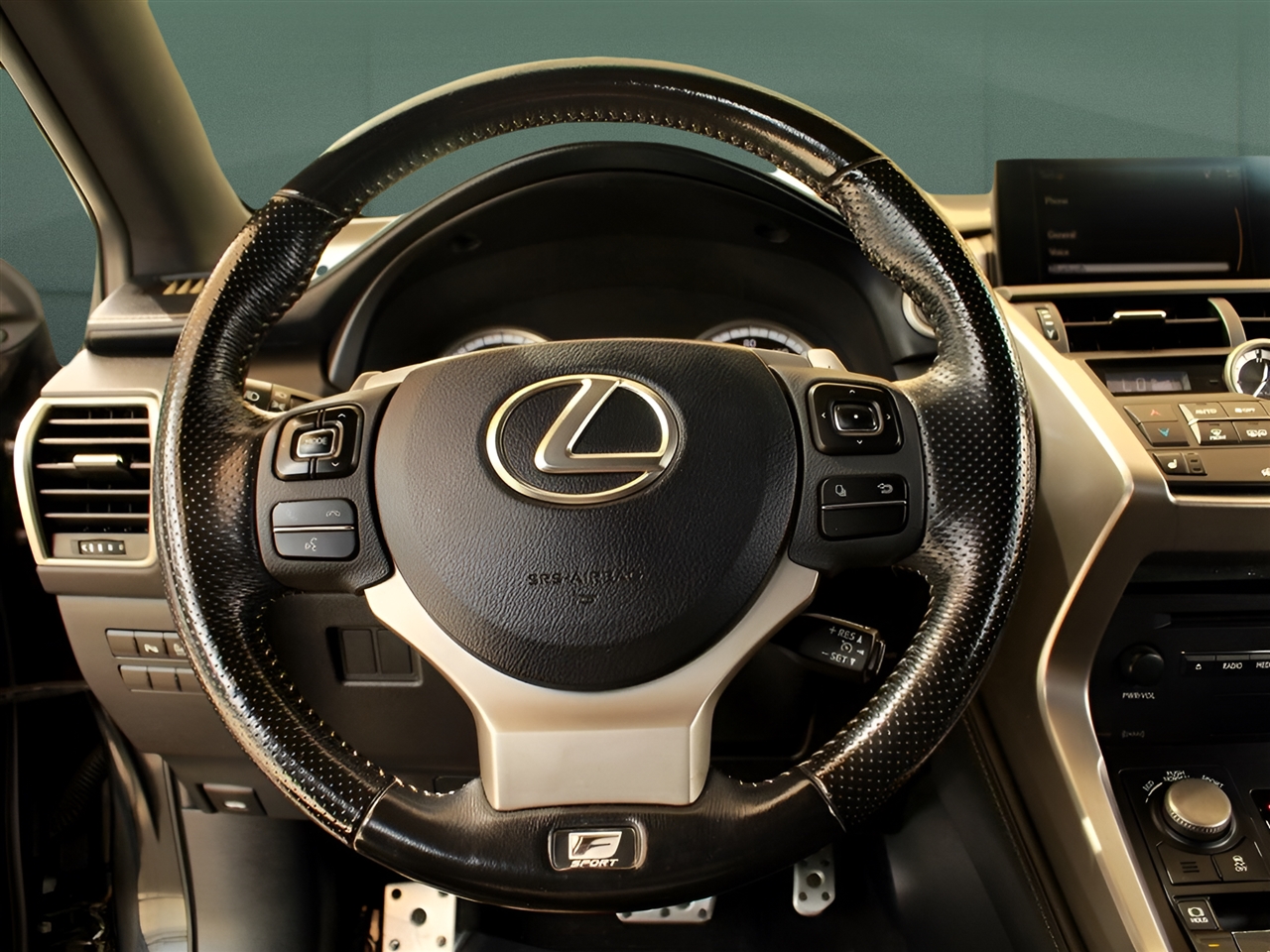Lexus NX 200t  2015 Lexus NX 200t  2015