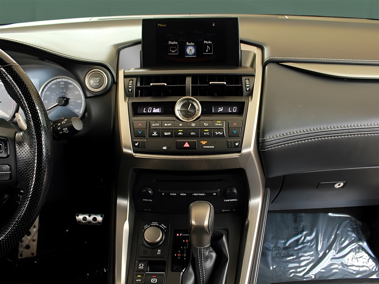 Lexus NX 200t  2015 Lexus NX 200t  2015