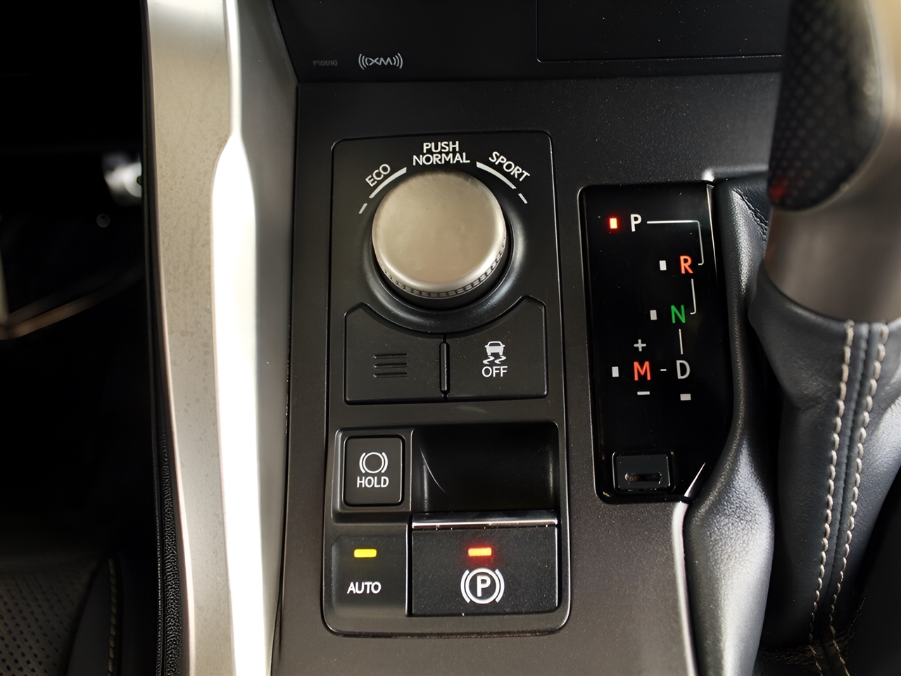 Lexus NX 200t  2015 Lexus NX 200t  2015