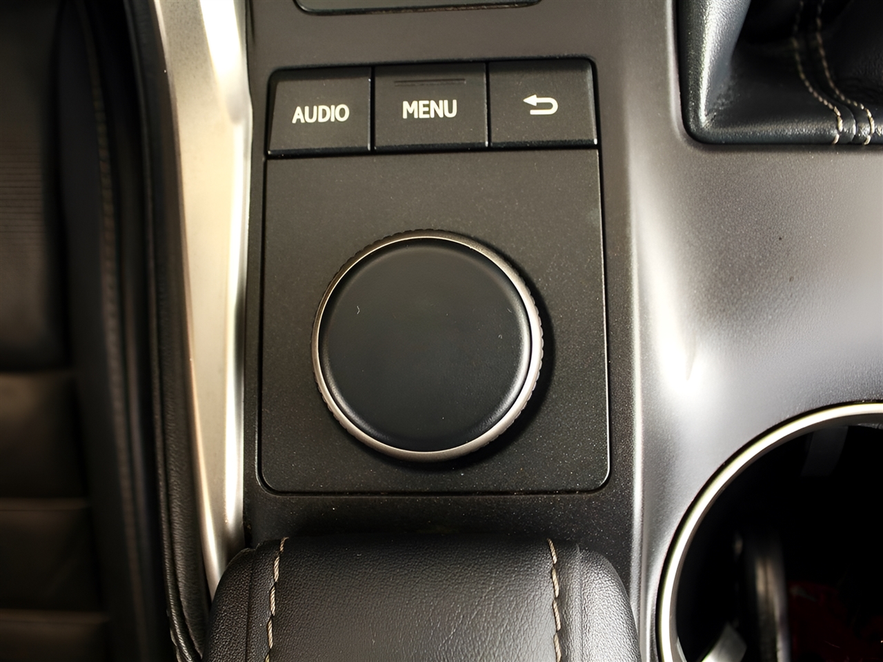 Lexus NX 200t  2015 Lexus NX 200t  2015