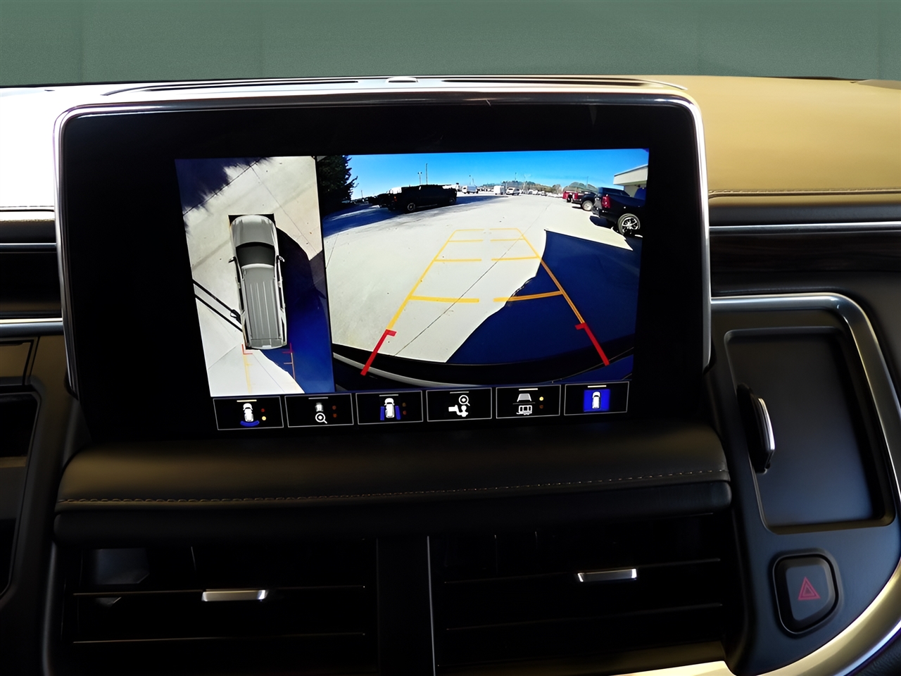 Chevrolet Suburban  2022 Chevrolet Suburban  2022