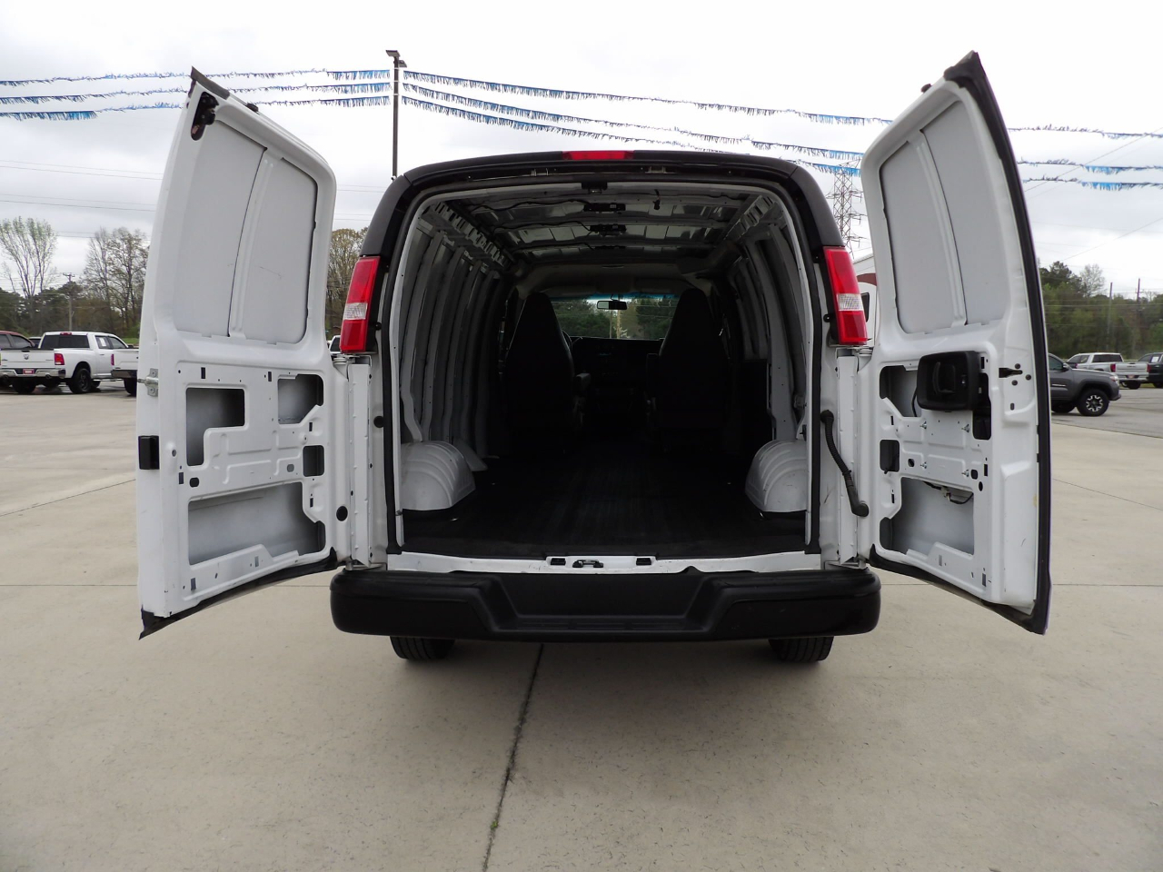 Chevrolet Express 1500 Cargo 2023