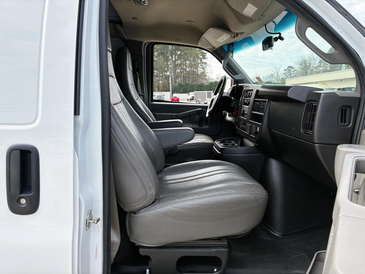 Chevrolet Express 1500 Cargo 2023