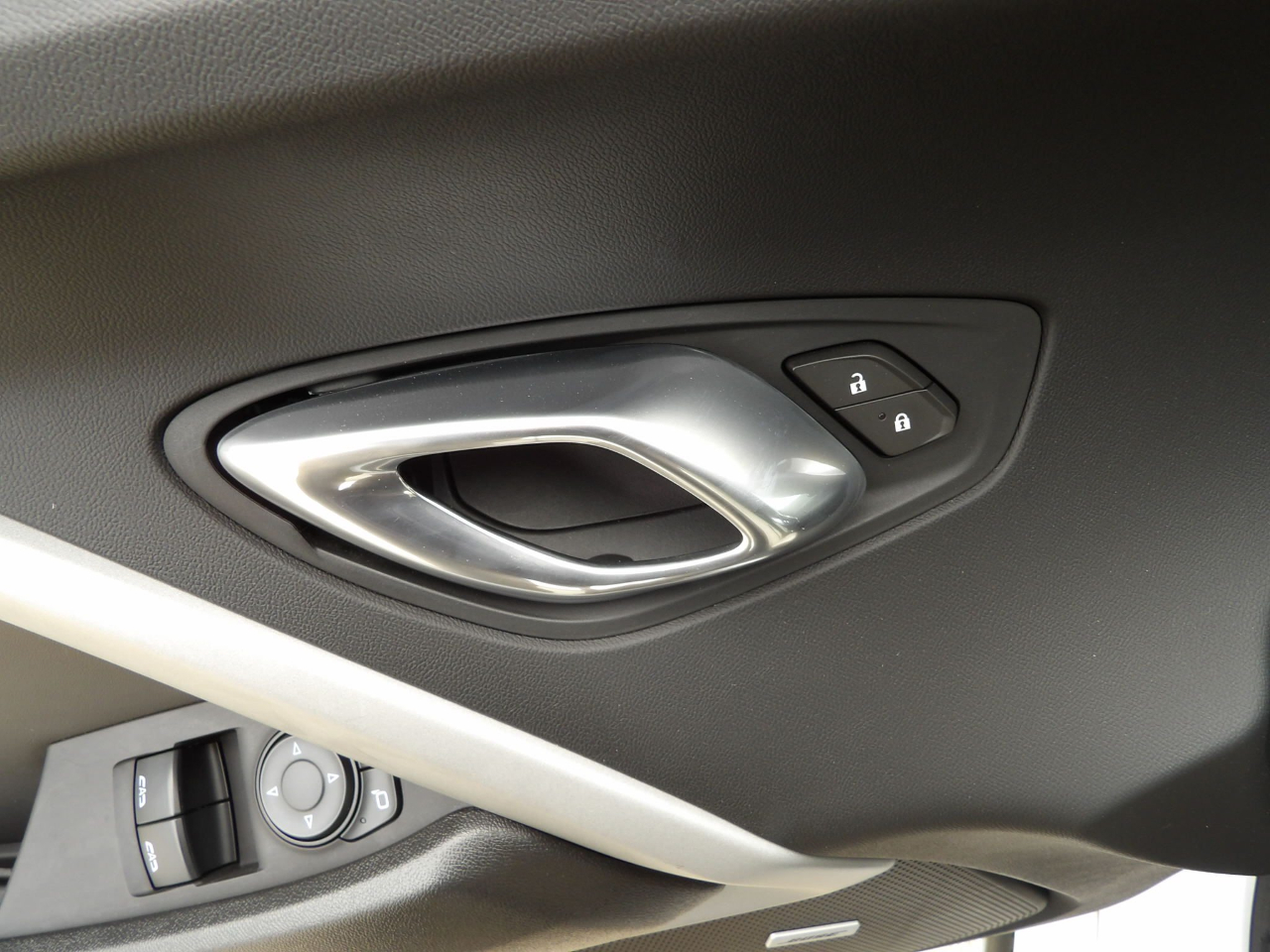 Chevrolet Camaro  2021