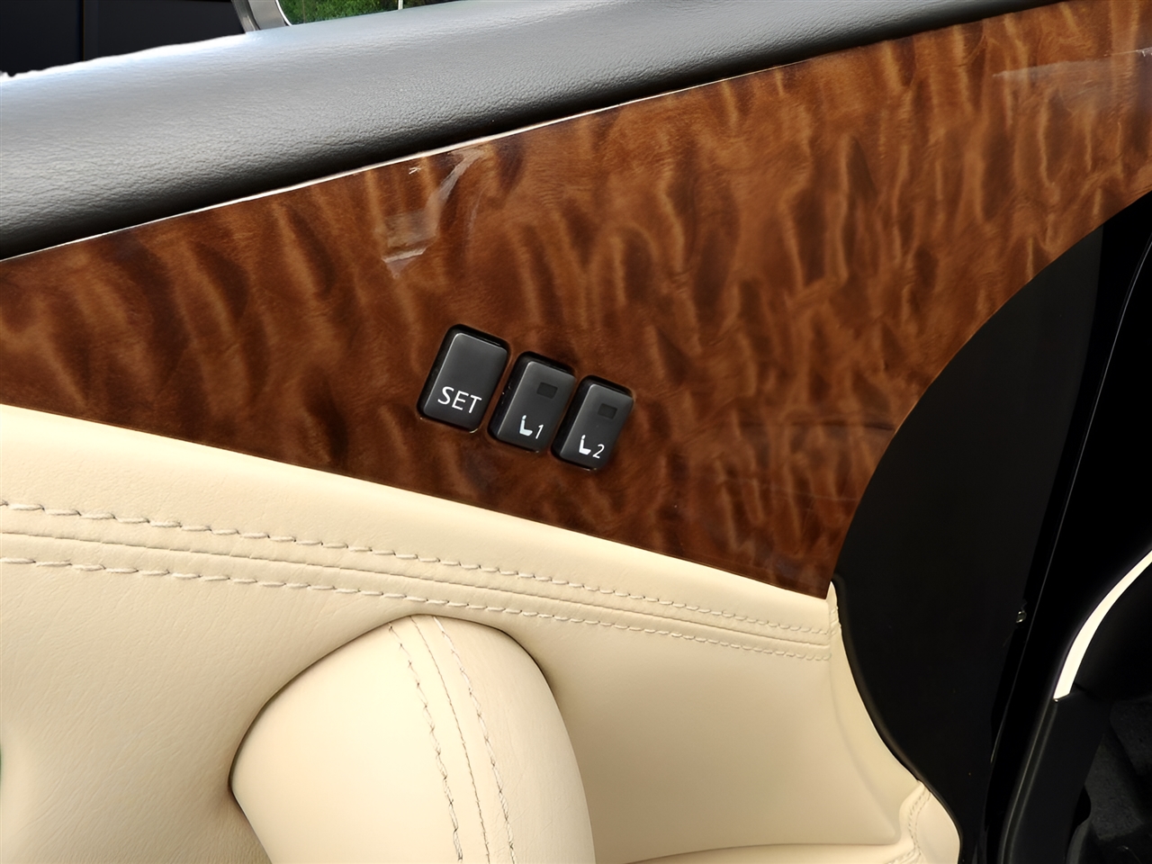 Nissan Armada  2017 Nissan Armada  2017