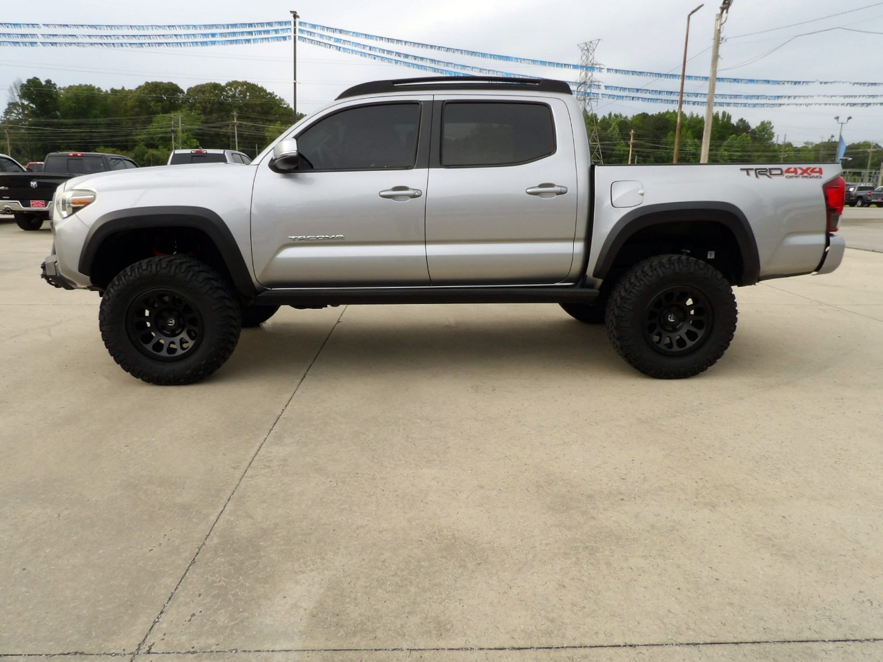 Toyota Tacoma  2018