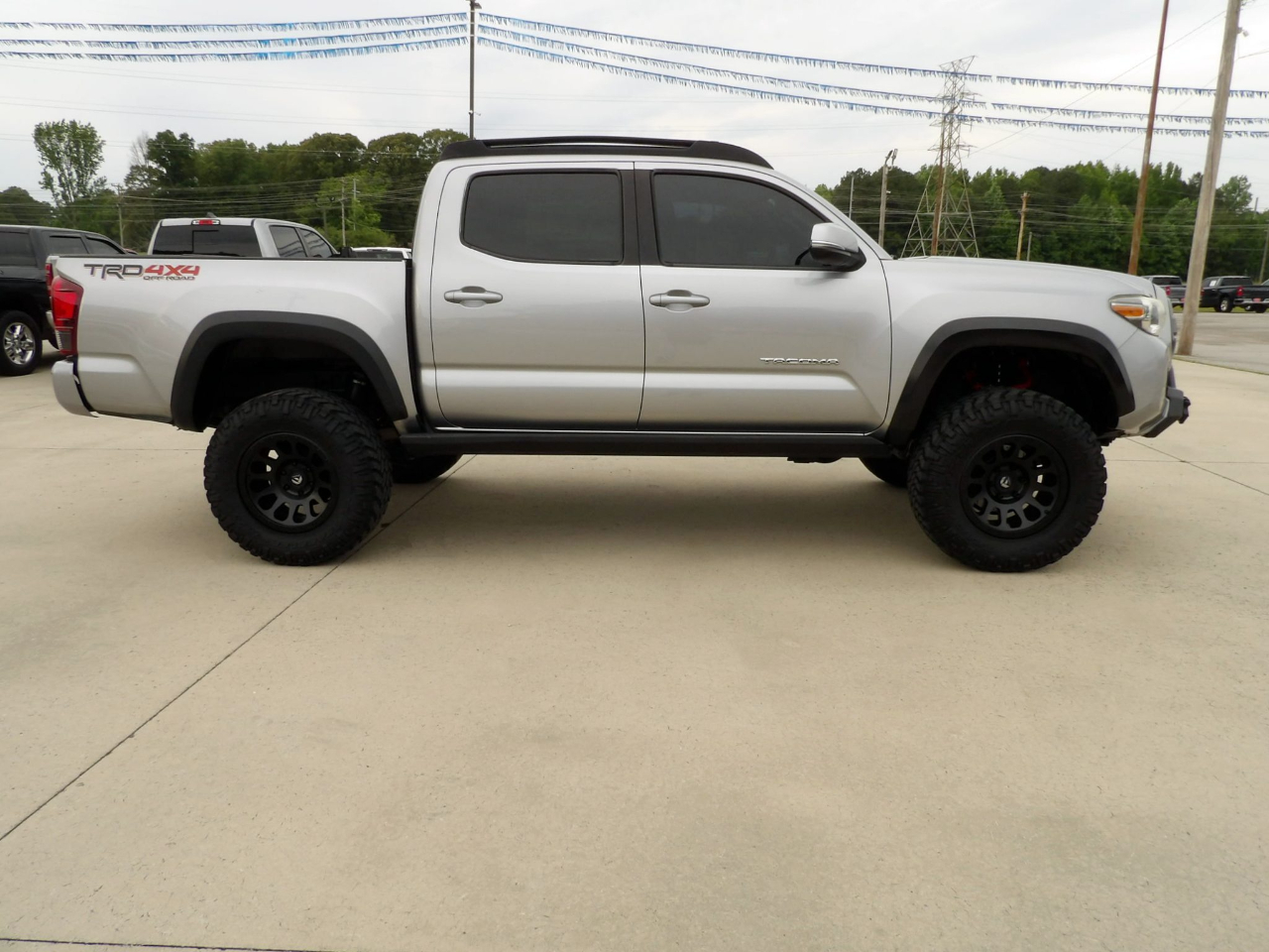 Toyota Tacoma  2018