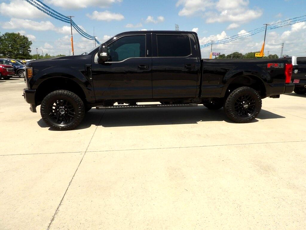 2019 Ford F-250 Lariat photo 2