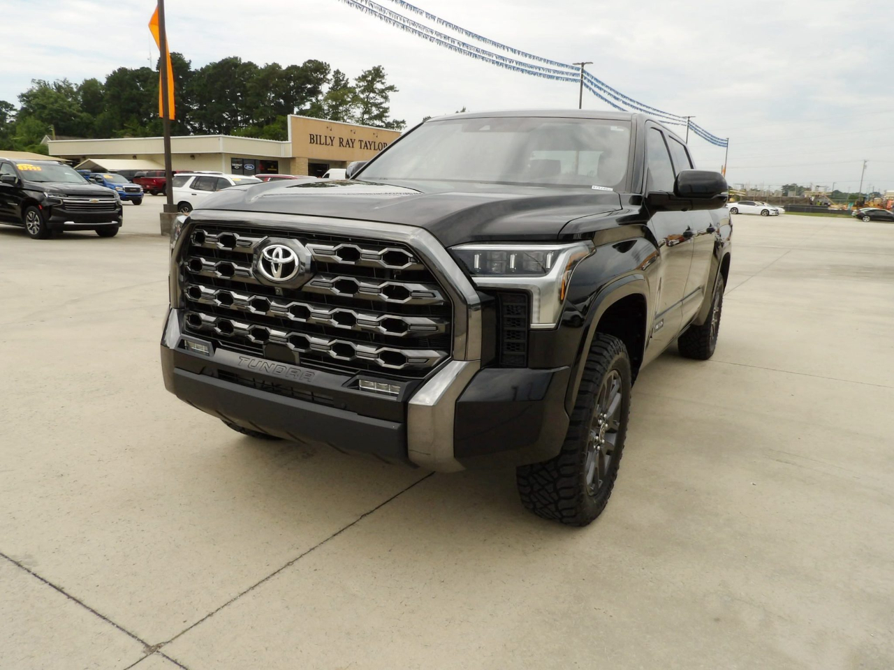 2023 Toyota Tundra PLATINUM