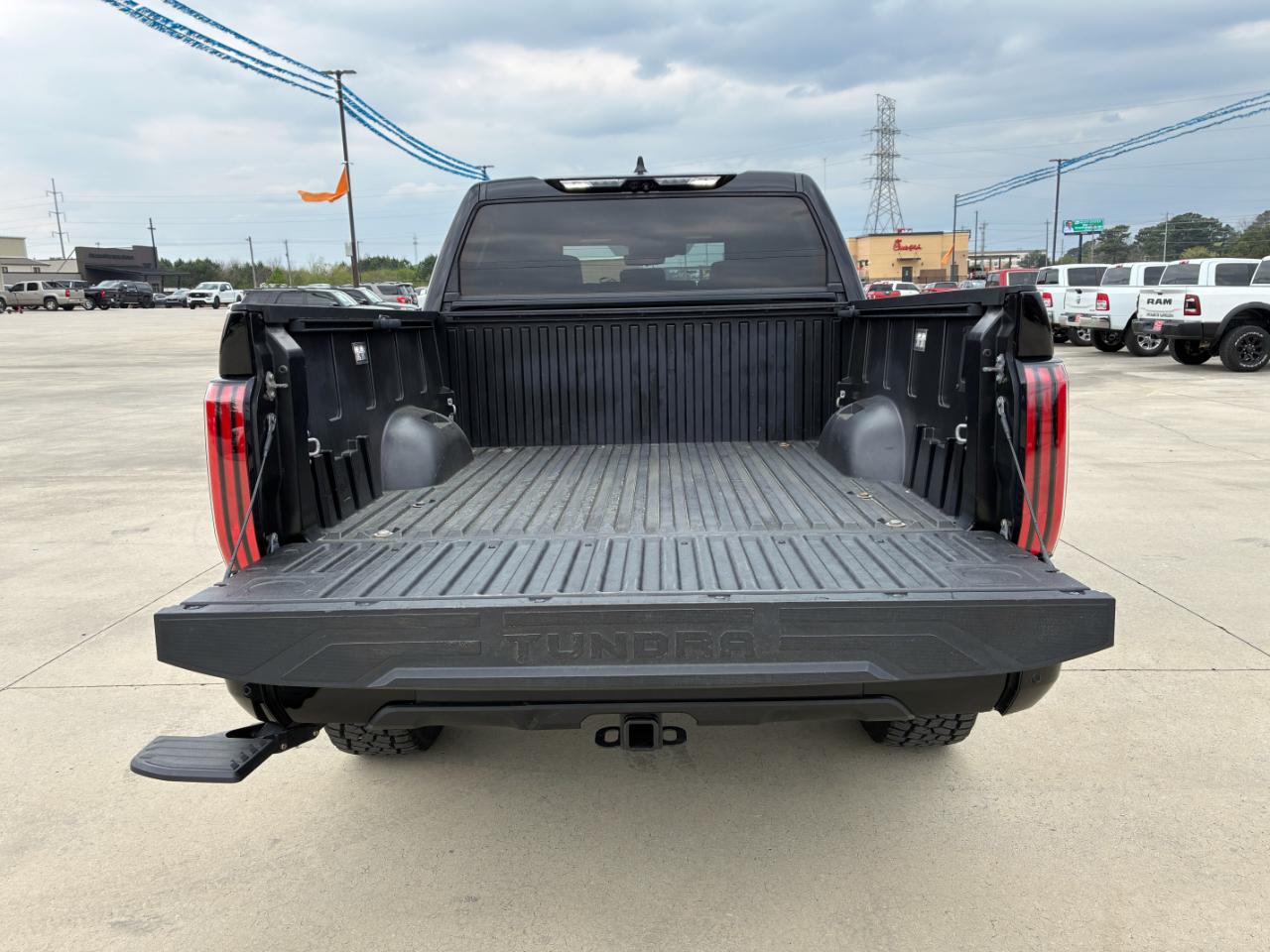 Toyota Tundra  2023